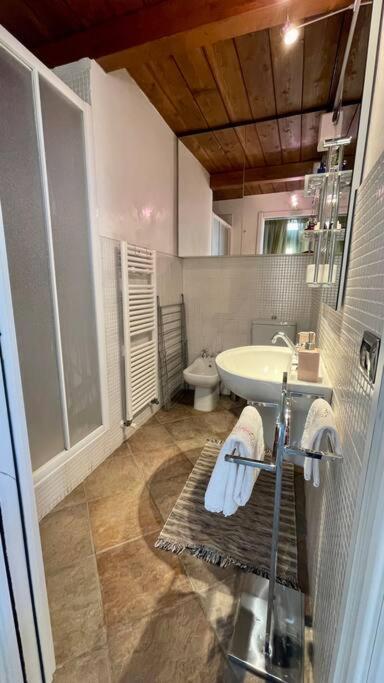 Ferienwohnung Altana - Loft Sulla Citta Parma Exterior foto
